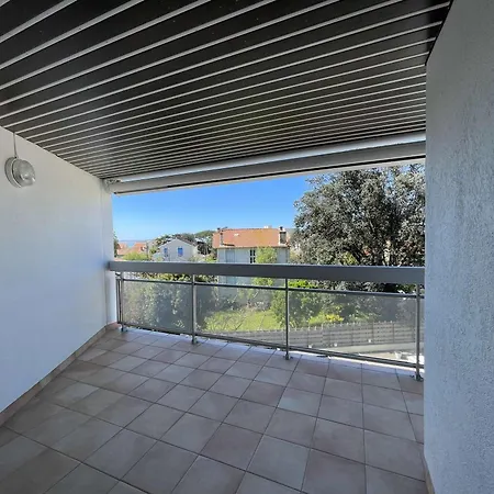 Appartement Lumineux Avec Parking - Proche Plage - Fr-1-494-139 *